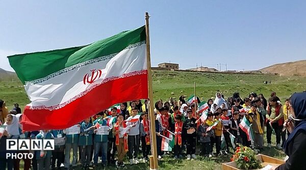 غرس ۲۰۰ نهال در پویش کاشت نهال امید شهرستان شیروان 