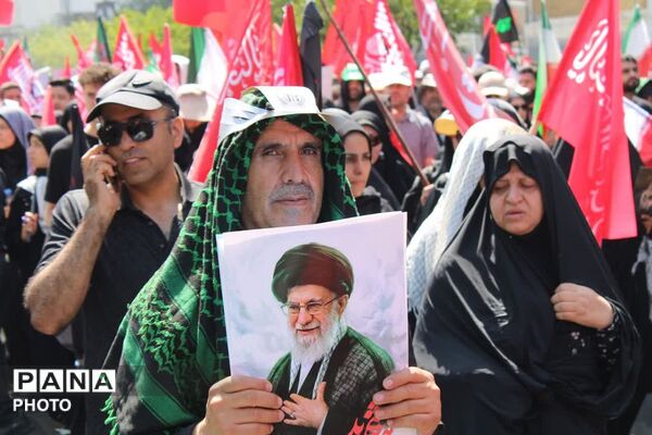 تجلی وفاداری؛ نگاهی به تصاویر مراسم بزرگداشت رهبر امت
