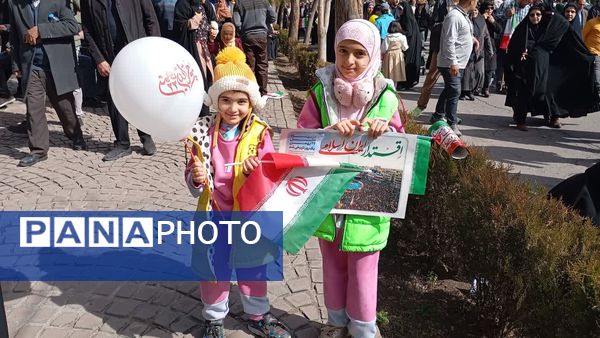 یک روز متفاوت با حضور مردمی از جنس غیرت و استقامت