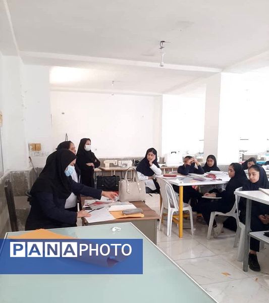 هفته بهداشت روان هنرستان زهرای مرضیه حاجی‌آباد