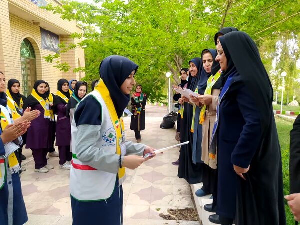 اردوی مهارتی تشکیلاتی پیشتازان دختر مقطع متوسطه اول ناحیه سه شیراز 