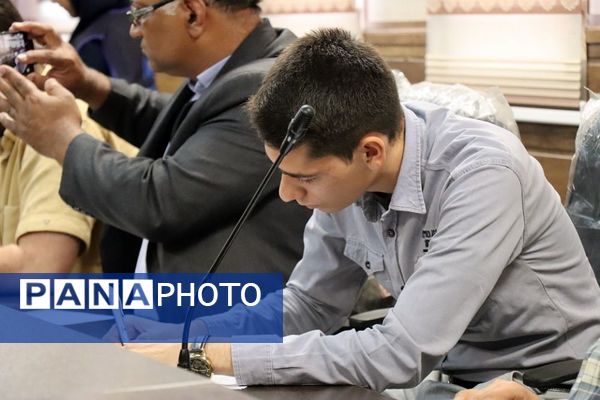 نشست خبری مدیر آموزش و پرورش پاکدشت به مناسبت گرامیداشت هفته معلم