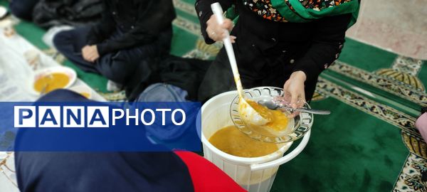 ضیافت افطاری ماه مبارک رمضان در دبیرستان پژمان بختیاری ناحیه یک مشهد 