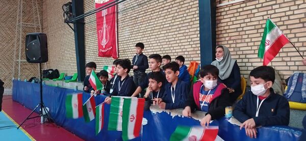 تجلیل از دانش‌آموزان پژوهشگر حائز رتبه دبستان پسرانه ملاصدرا