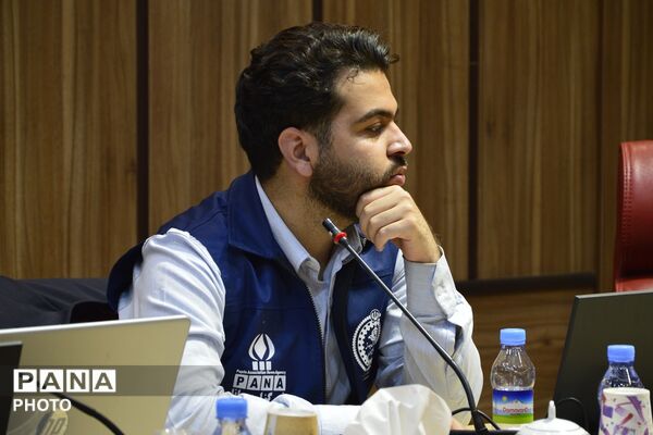 نشست خبری مدیرکل آموزش و پرورش شهرستان‌های استان تهران با خبرنگاران پانا