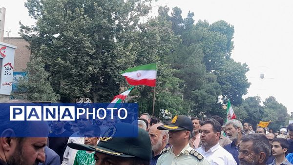  حضور بی نظیر مردن نیشابور در راهپیمایی بر علیه حمله رژیم صهیونسیتی