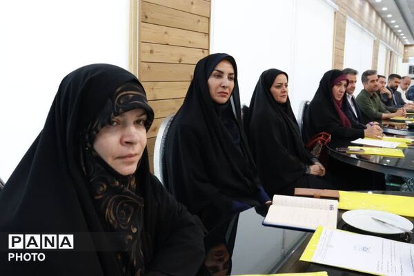 هم‌افزایی مدیران سوادآموزی پایتخت در منطقه ۱۴؛ گامی نو در توانمندسازی کارکنان