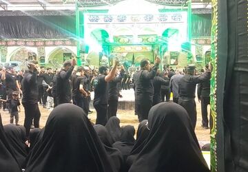 عشق به حسین بزرگ و کوچک نمی‌شناسد