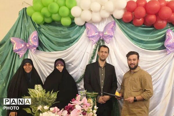 تقدیر و سپاس از معلمان نور و کلامِ خدا