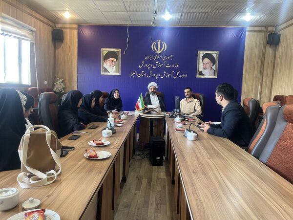 برگزاری نشست شورای دانش‌آموزی استان البرز