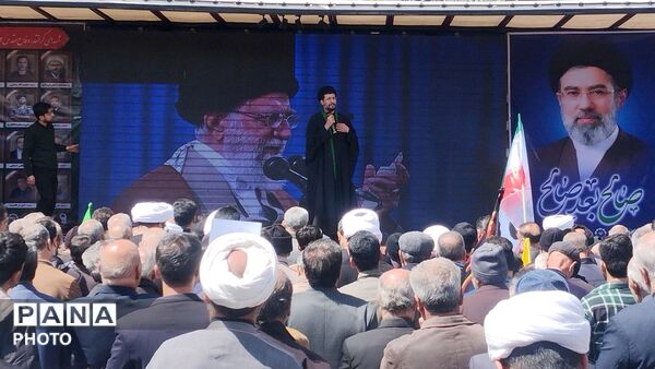 طنین فریاد اتحاد تویسرکانی‌ها در چهلمین روز شهادت قائد امت