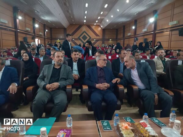 جشن روز معلم با حضور معاون پرورشی و فرهنگی وزیر آموزش و پرورش در یاسوج 