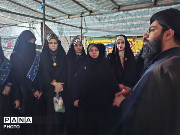  قدردانی از دختران انجمن اسلامی در راهپیمایی شهرستان آشخانه