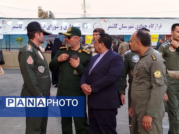 بازدید فرمانده پایگاه پنجم رزمی هوانیروز مشهد از دومین کنگره ملی شهید مدرس (ره) 