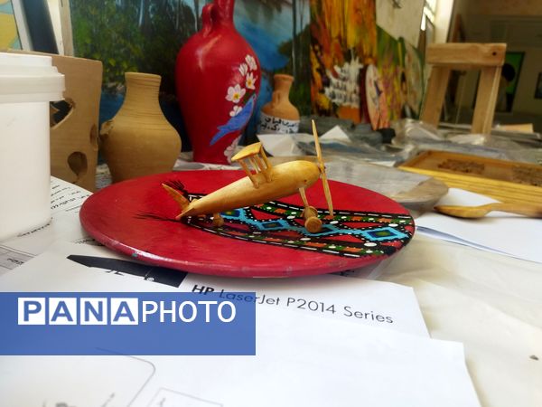 نمایشگاه هنری، محلی برای به نمایش گذاشتن آفریده‌ها و ساخته‌های هنری