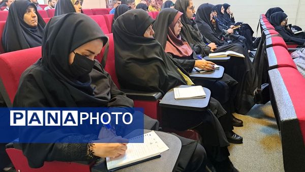 برگزاری کارگاه‌های توانمندسازی سپهر دانش و معرفت مربیان پرورشی مدارس دولتی و غیردولتی در ناحیه 2 کرج