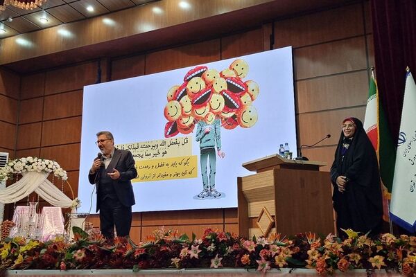 درخشش بانوی معلم‌ تراز انقلاب اسلامی از چهاردانگه