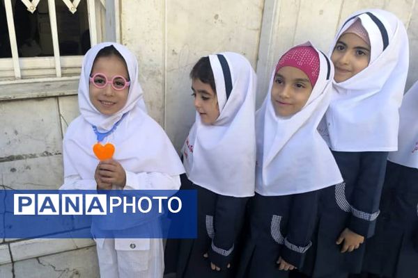 دبستان کیهانی، غرقِ در شور و نشاط میلاد حضرت زینب (س) 