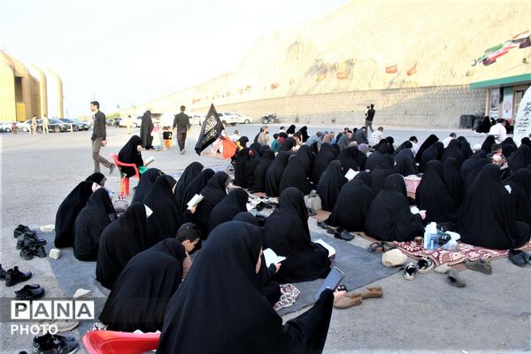 آیین روحبخش قرائت دعای عرفه در یادمان شهدای گمنام کوه خضر نبی(ع)