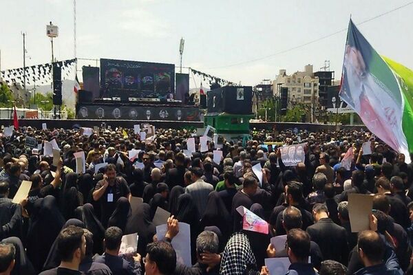 وداع تاریخی مشهدی‌ها با خادم‌الرضا؛ شهید جمهور