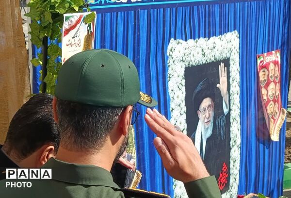 طنین زنگ «مهر، ایثار و شهادت» در هنرستان دارالفنون مشهد