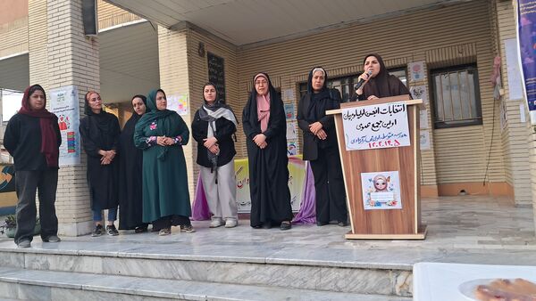 گرامیداشت هفته پیوند اولیا و مربیان در دبیرستان بهار آزادی قائمشهر