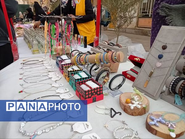 جشن میلاد حضرت مهدی (عج) در امامشهر با برپایی «پیاده‌راه ولی عصر(عج)»