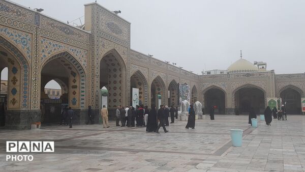 چهارشنبه که می‌شود، حرم امام رضا(ع) شلوغ‌تر از همیشه است