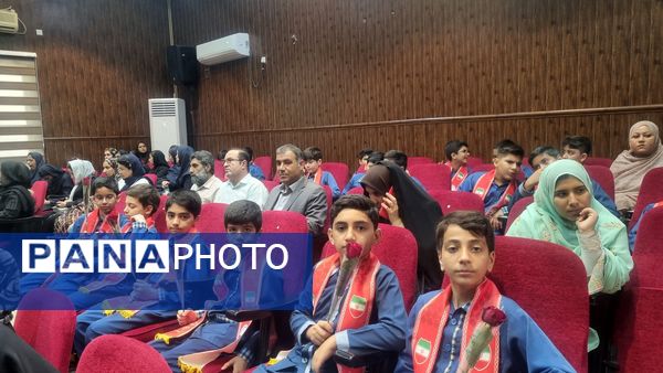 قشم میزبان آیین استانی اولیا و مربیان