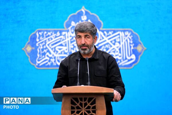 نماز جمعه ساوجبلاغ؛ تجلی معنویت، بصیرت و وحدت
