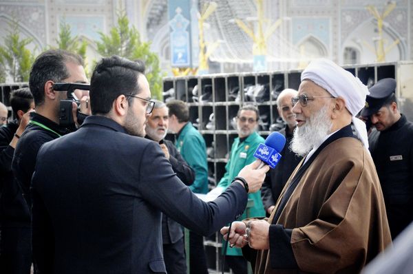 زیارت شهدای جمهور در حرم مطهر رضوی