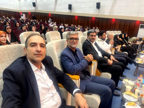 همایش مدیران مدارس دولتی و غیر دولتی آموزش و پرورش منطقه ۴ تهران