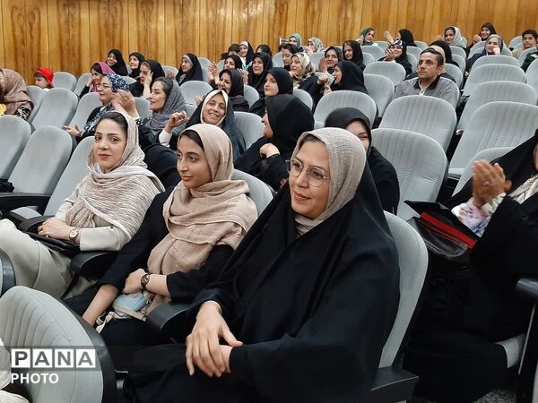 جشن فارغ‌التحصیلی مدرسه شهید جواهری۲ 