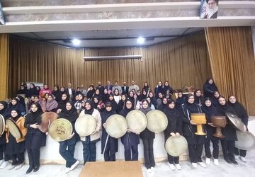 نوازندگی زیبای دختران استان کرمان در «جشنواره فرهنگی هنری فردا»
