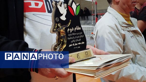 برگزاری اختتامیه مسابقات والیبال کارکنان ادارات و کارخانجات نیشابور 