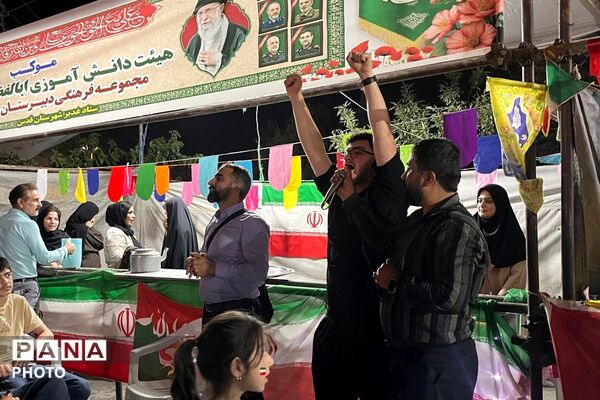 شور غدیر در میدان امام خامنه‌ای؛ اجتماع شبانه مردم شهرستان قدس جلوه‌ای از عشق به ولایت
