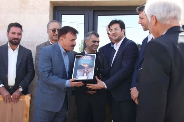 آیین بهره‌برداری از کندرو اصفهان به حبیب آباد 