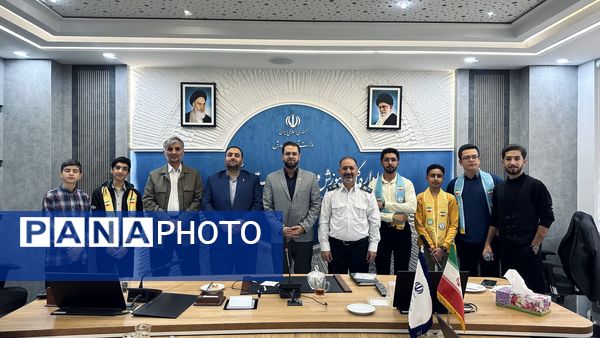 نشست صمیمانه قائم‌مقام سازمان دانش‌آموزی کشور با نمایندگان دانش‌آموزان پیشتاز وخبرنگاران‌پانای استان مرکزی