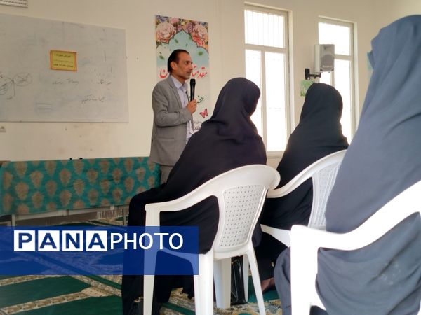 برگزاری کارگاه آموزش خانواده در کاشمر