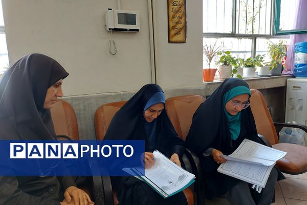 بازدید ارزیابان حوزه پرورشی از فعالیت‌های مدارس منطقه کهریزک 