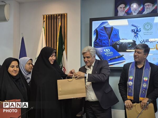آیین تجلیل از راویان فردای ایران