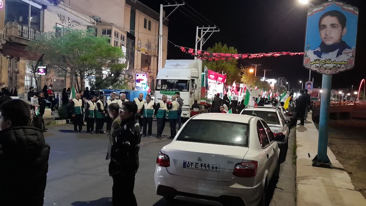  حضور فرهنگیان تفت در تجمع گرامیداشت چهلم فرشتگان مدرسه میناب