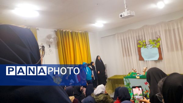 برگزار مراسم هفته ماها  در دبستان شهدای فرهنگی 