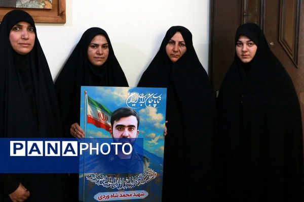 دیدار کمیته خادم شهدا شهرستان ملارد با خانواده شهید محمد شاهوردی