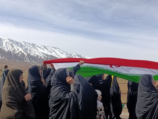 خروش پرشکوه مردم نسر در دفاع از آرمان‌های انقلاب اسلامی در راهپیمایی ۲۲ بهمن