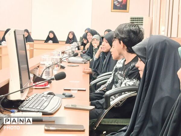نشست صمیمی خبرنگاران پانا با مدیرکل آموزش و پرورش قم