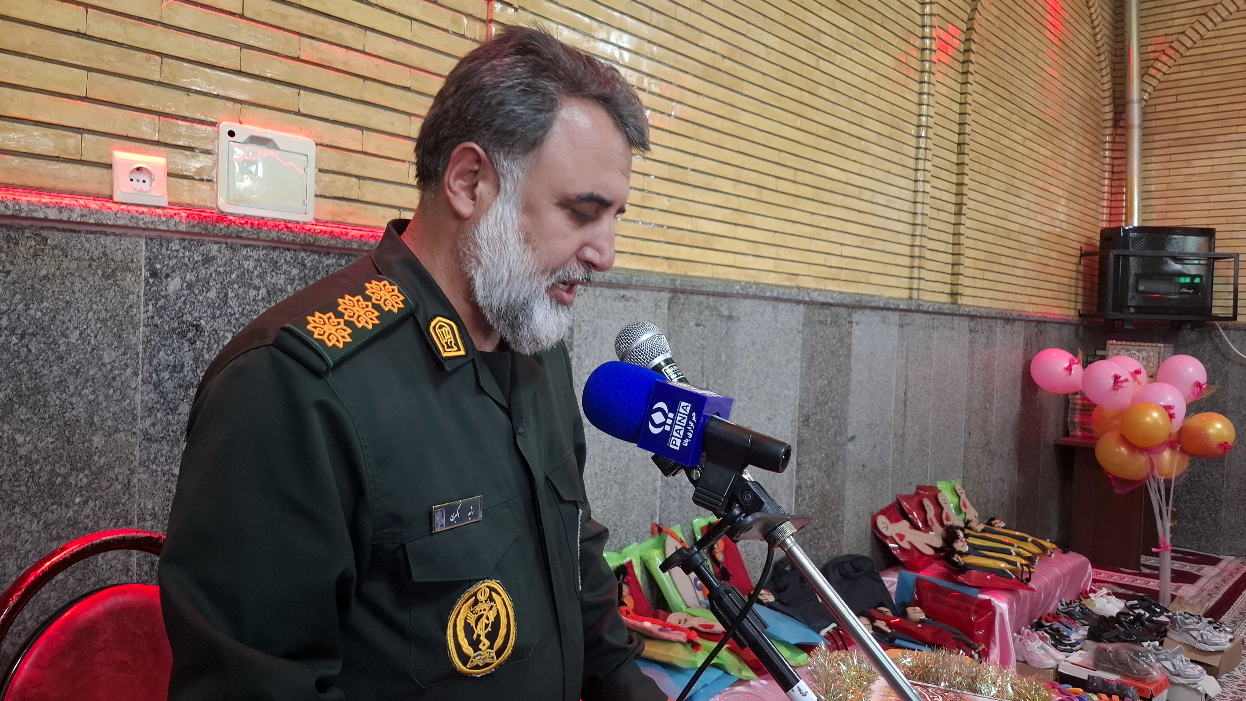 بسیج همواره در خدمت دانش‌آموزان نیازمند شهرستان شازند است