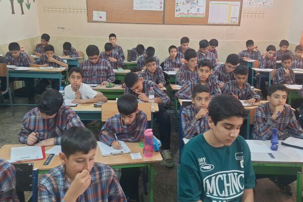 آغاز آزمون هماهنگ پایه ششم ناحیه ۳ شیراز 