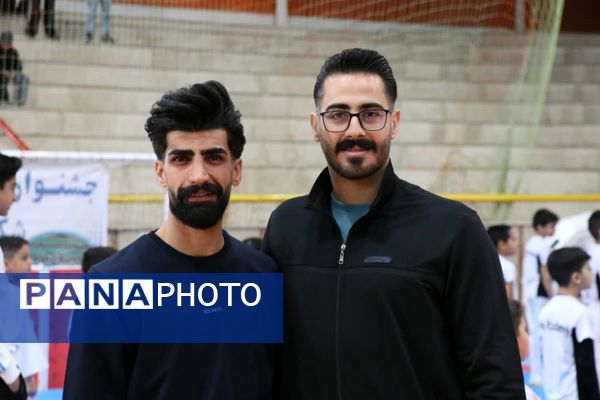 مسابقات تکواندو خردسالان پسران 