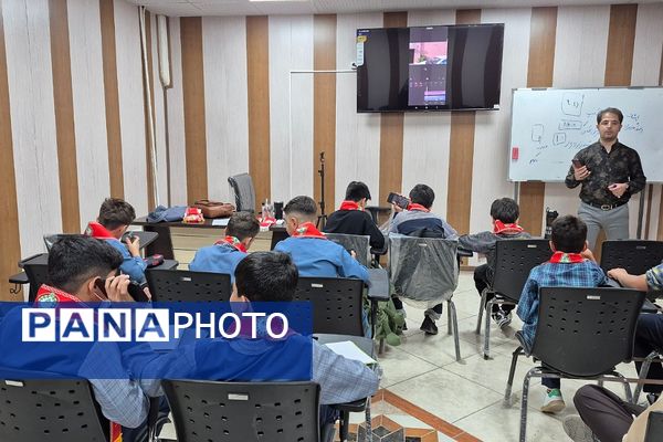 برگزاری کلاس آموزش هوش مصنوعی ویژه پیشتازان منطقه کهریزک 